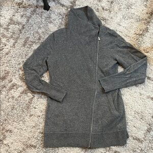 Isaac Mizrahi Gray Zip-Front Cowl Sweater